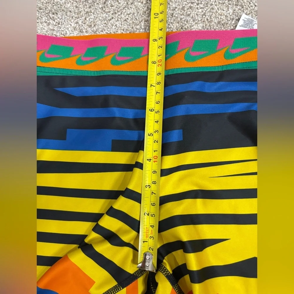 Nike Sportswear NSW Women's Printed Leggings Watermelon Size M activewear - Picture 7 of 13